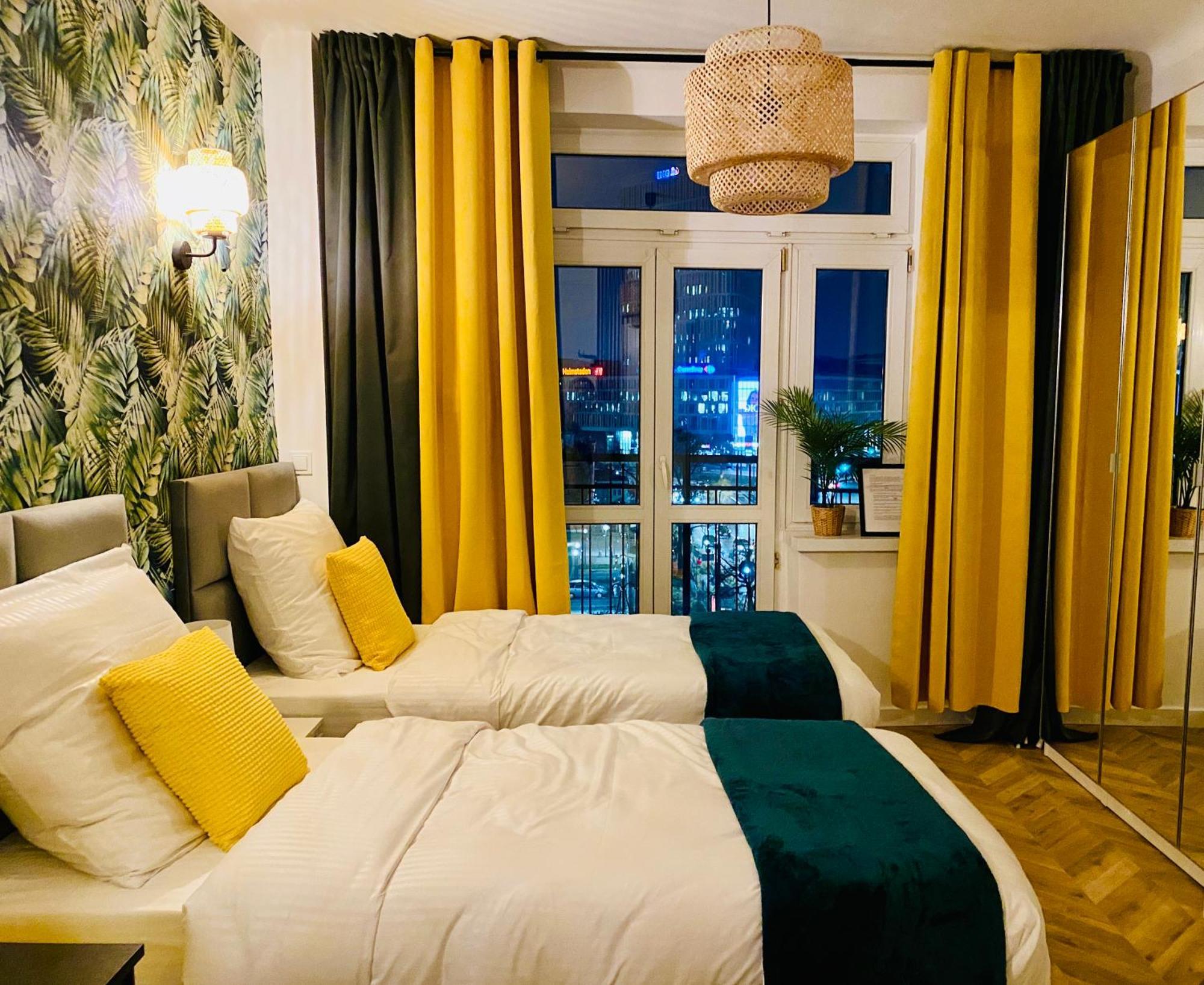 Olivia Apartments - Sloneczny Apartament W Centrum Warszawy, Plac Unii Lubelskiej, Lazienki Krolewskie, Pole Mokotowskie ワルシャワ エクステリア 写真