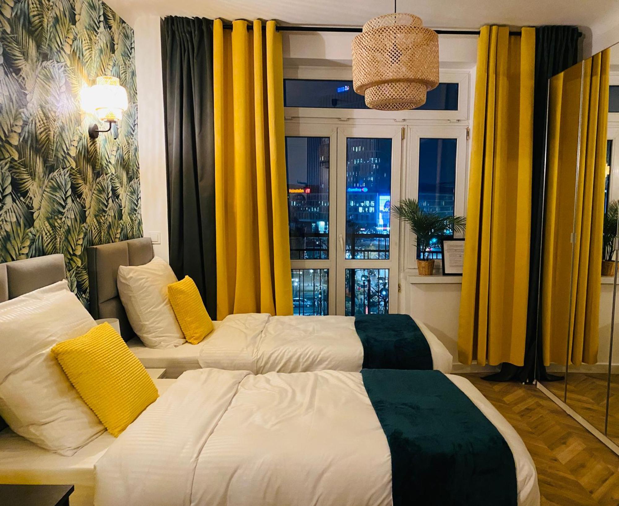 Olivia Apartments - Sloneczny Apartament W Centrum Warszawy, Plac Unii Lubelskiej, Lazienki Krolewskie, Pole Mokotowskie ワルシャワ エクステリア 写真